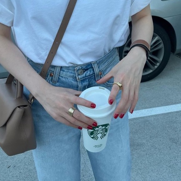 Levi's Ribcage Straight Ankle Jeans - Picture 3 of 16